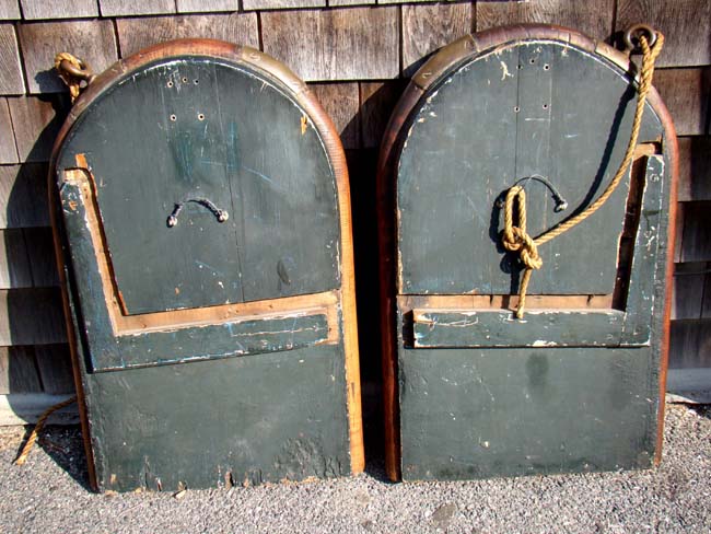 A RARE pair of American Ship's Gangway side railing boards circa 1820-1850 — image 4
